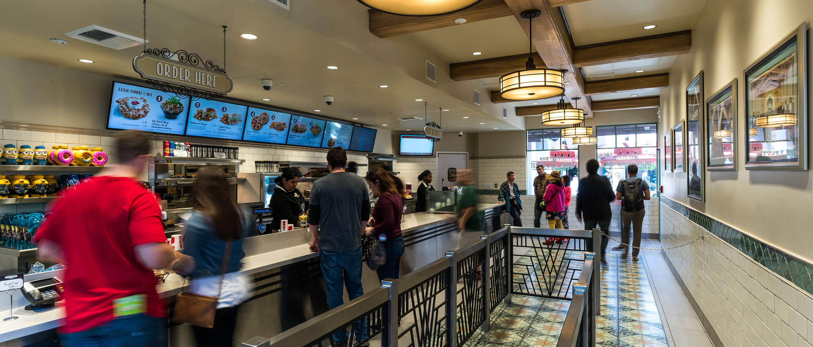 The interior of Hollywood Dine.