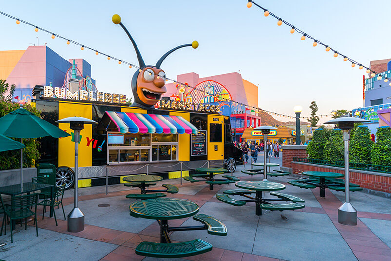 Bumblebee Man's Taco restaurant and sitting areas.