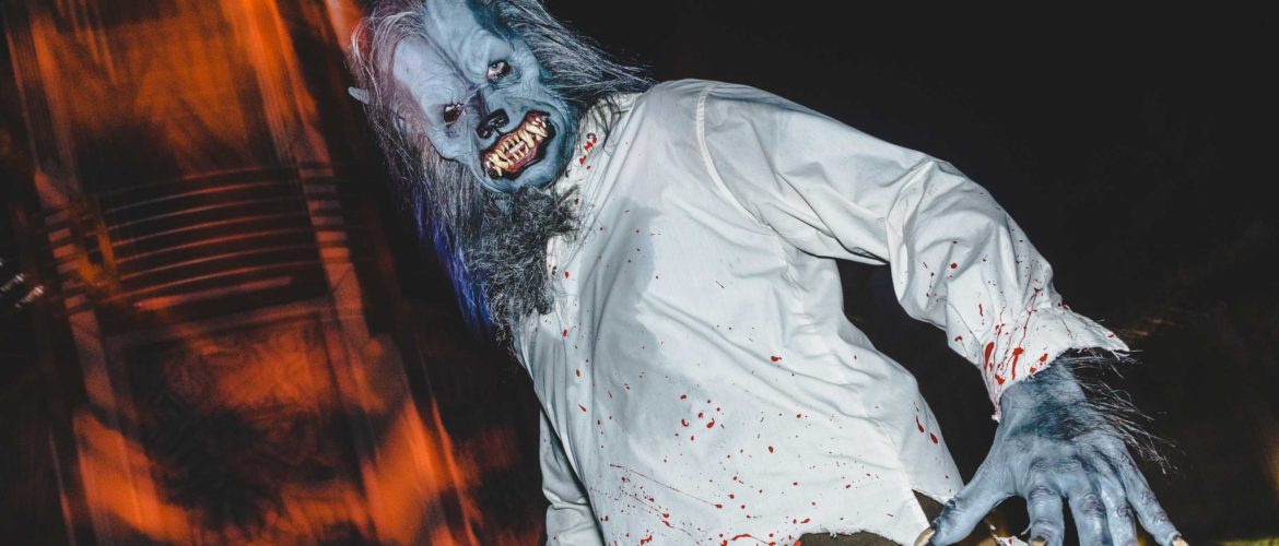 Werewolf character from Halloween Horror Nights