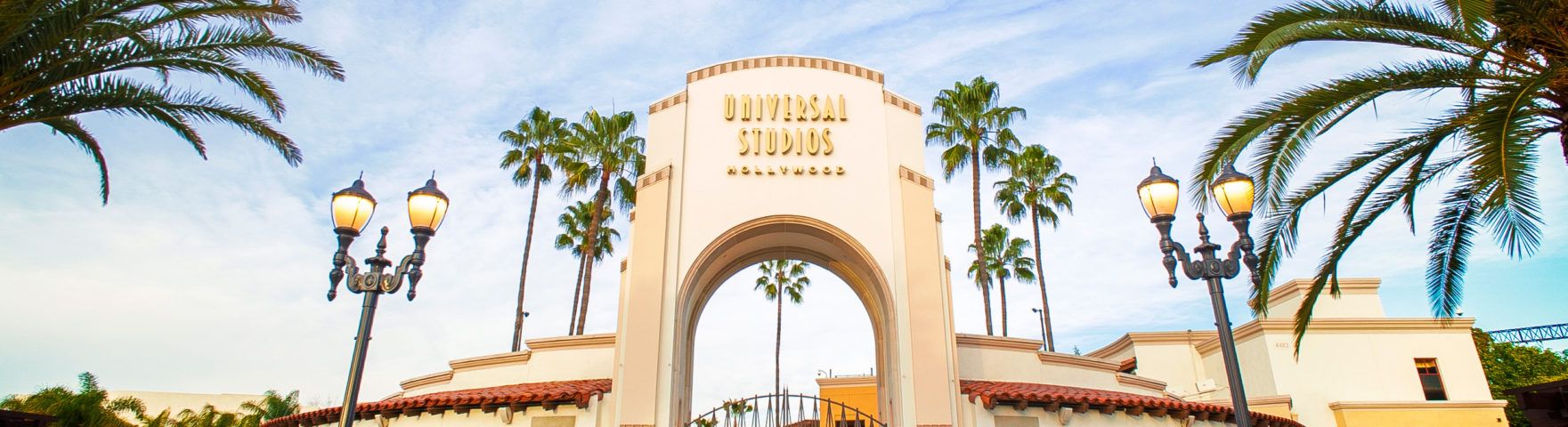 Banner Universal Studios Hollywood Arch - Website Insider Tips Cover Image