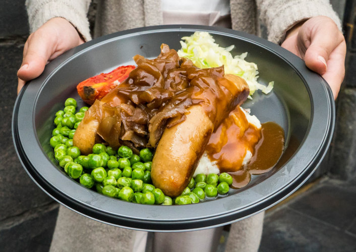 6 Must Try Food Items in the Park - Three Broomsticks Dish